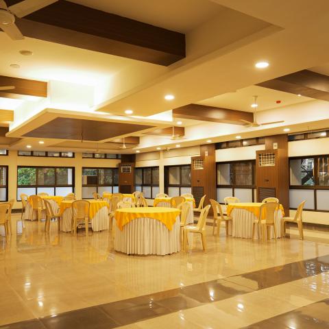 Dining tables in Gulmohar 3rd floor